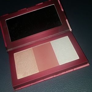 Urban Decay Naked Cherry highlight & blush palette